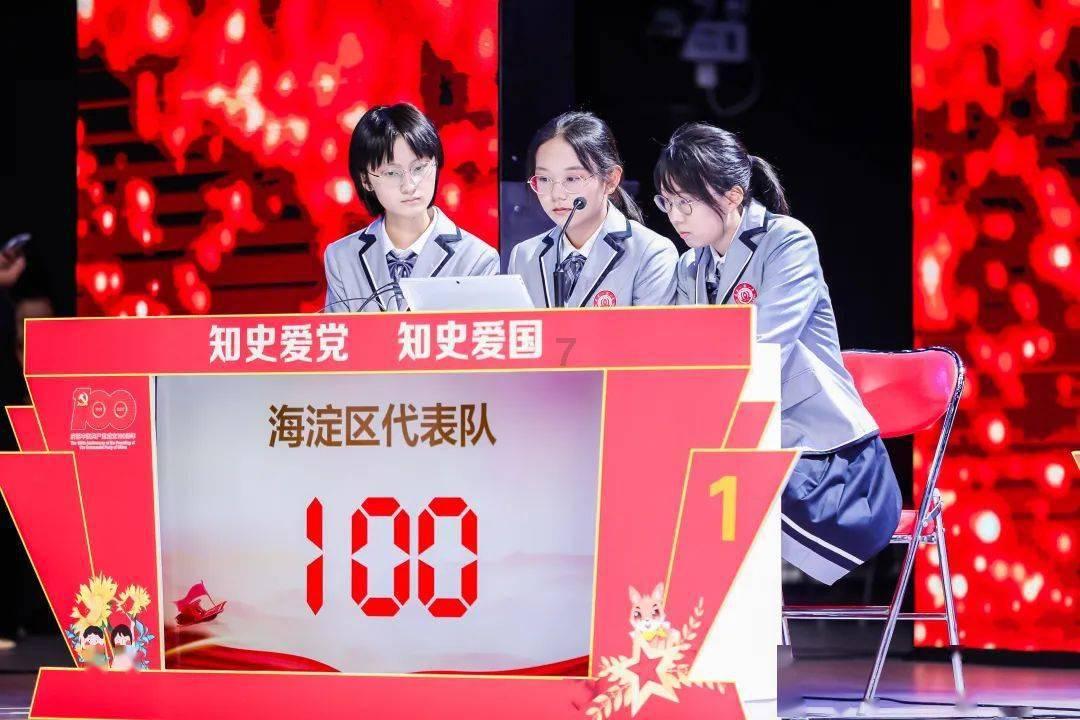 装载机带的冲击压路机的结构特点是什么